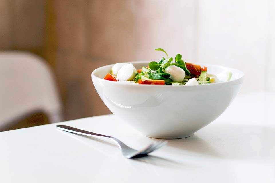 慢性腎臟病一定要低蛋白飲食？ 醫師示警：肌少症高危險族群降低蛋白質攝取對腎臟病控制未必奏效