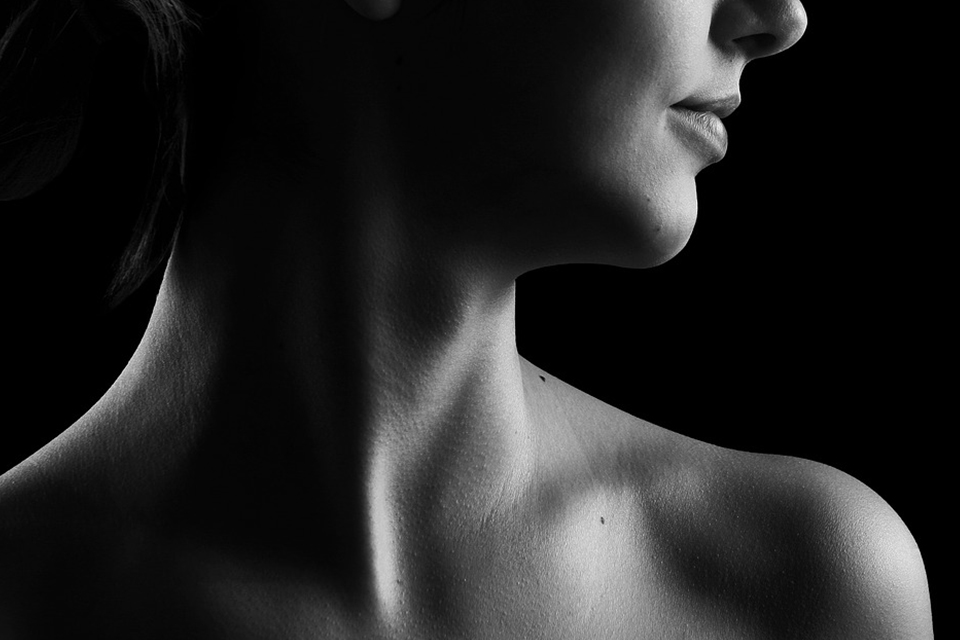 《寄生上流》韓國女星朴素丹年僅30被癌盯上！ 甲狀腺癌乳突癌好發於20至45歲女性