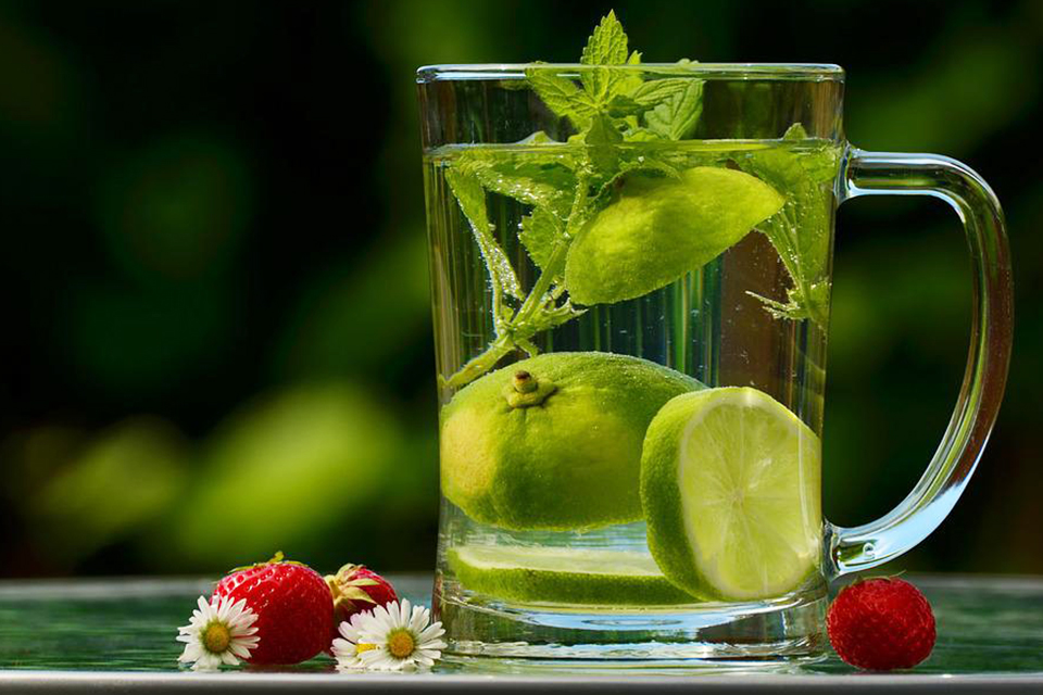 炎夏氣溫屢創新高！補充水分很重要 專家教你掌握8個最佳時間聰明補水