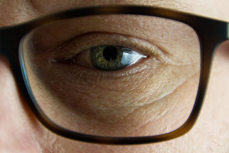 眼睛經常感覺乾澀、發癢好困惱！乾眼症如何緩解？ 透過運動不須眼藥水可能也有幫助