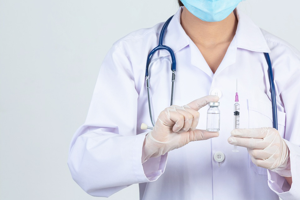 流感季節來臨！接種流感疫苗可預防感染降低重症 專家：還可降低中風風險